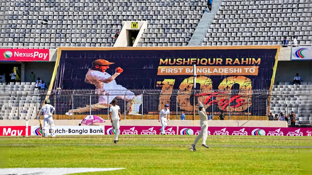 मुशफिकुर रहीम ने 100वें टेस्ट में शतक जड़ा, बांग्लादेश ने आयरलैंड पर 378 रन की बढ़त बनाई